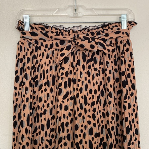 NEW! SOHO APPAREL HIGH WASIT WIDE LEG CHEETAH PRINT PANT - Picture 4 of 6